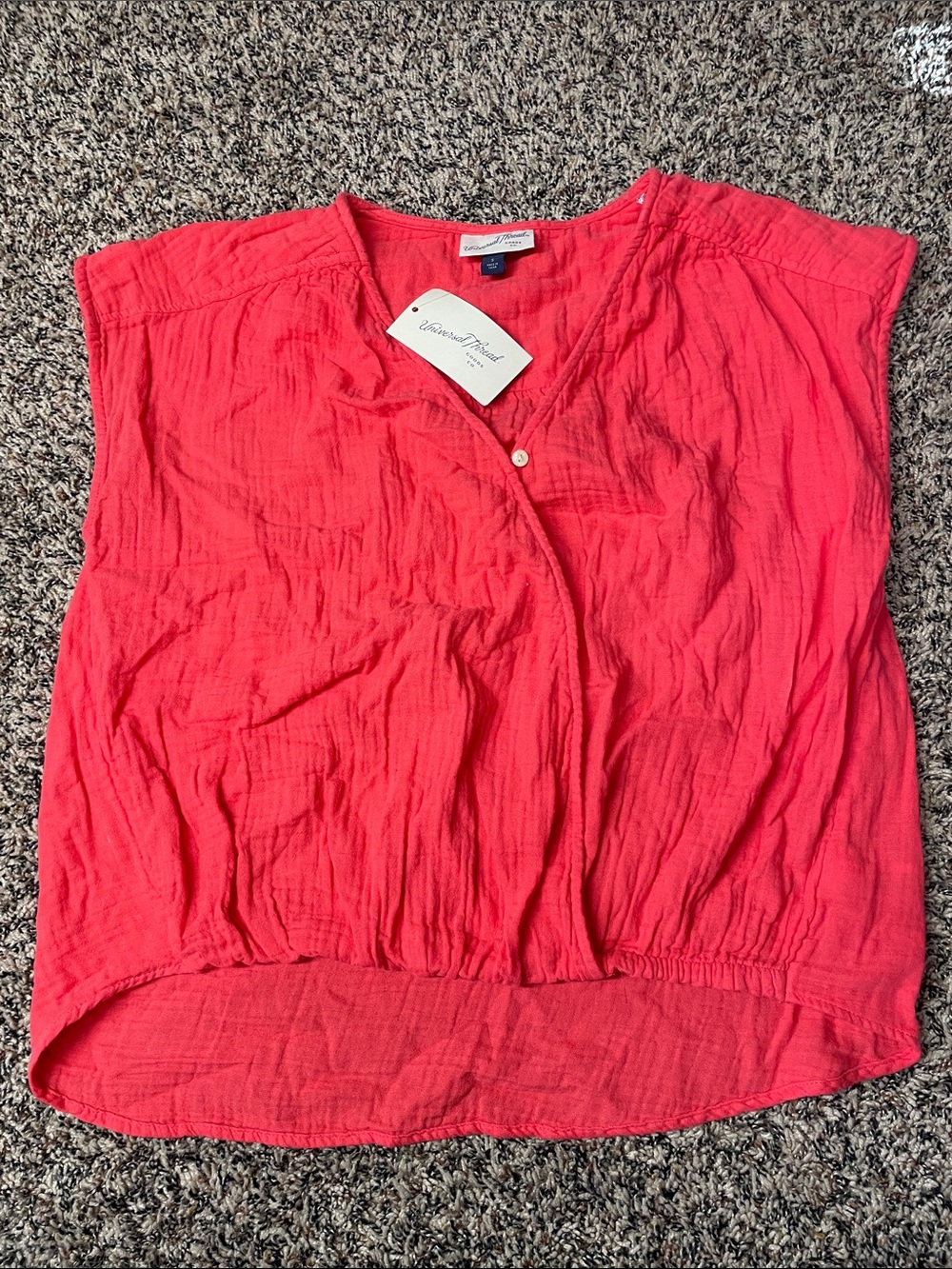 Universal Thread Coral Sleeveless V-Neck Blouse Small | NWT